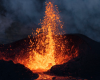 日本火山喷发灰柱高达3400米